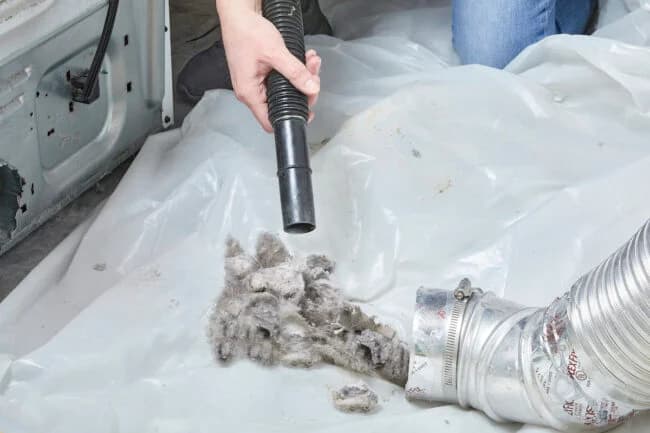how-to-clean-a-dryer-vent_vacuum-hose